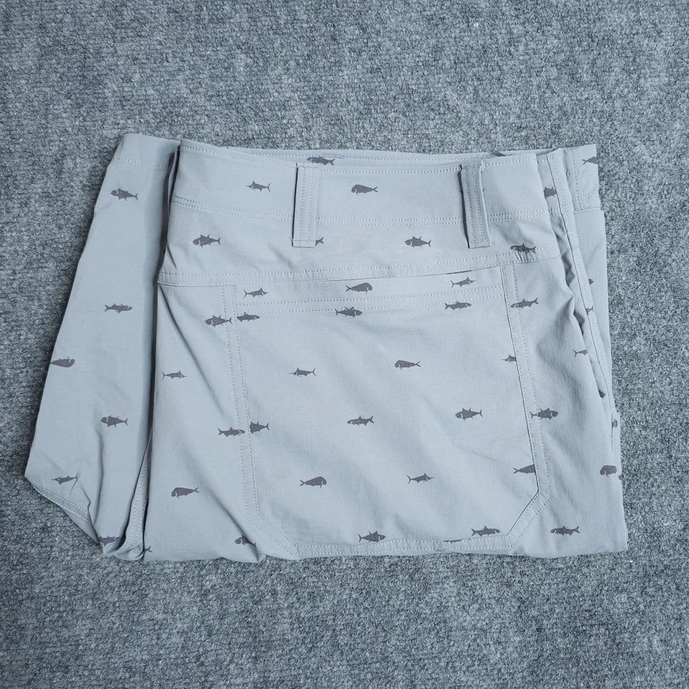 Under Armour Fish Hunter 2.0 Shorts Mens Size 42 Gray Fish Print Golf Peformance